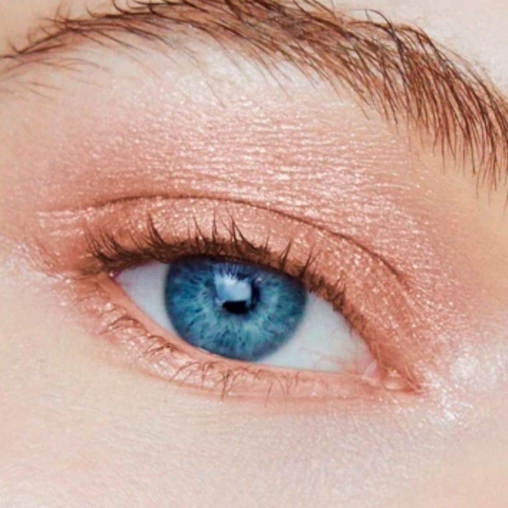 Eyeshadows - Picture 3 of 3